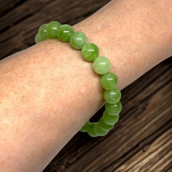 Green Peridot Gemstone Beaded Bracelet - 8mm Stretchy Crystal Jewelry - Picture 7 of 11